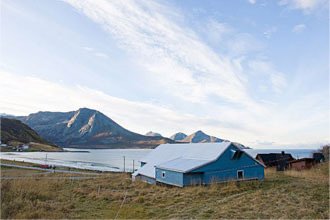 Fjord og fjell på Kvaløya